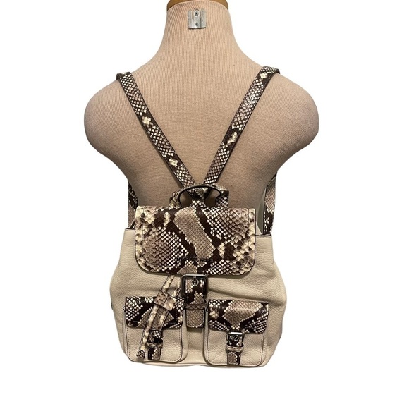 Michael Kors Susie Leather Women Backpack - Picture 2 of 5